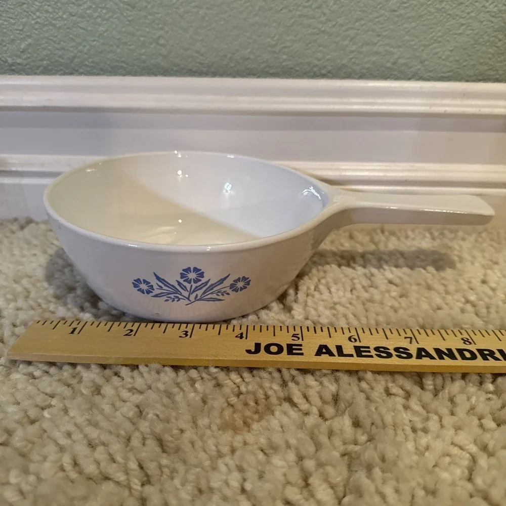 2 Piece Corning Ware Blue Cornflower Set  P-82-B P-83-B  One Glass Lid